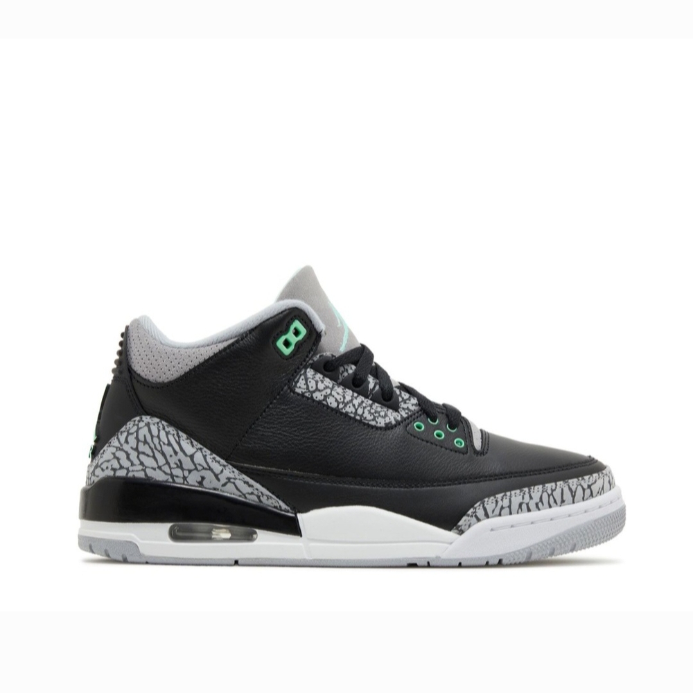 Jordan 3 Retro "Green Glow" Size 9 With Box Only Worn Once
